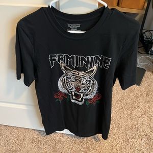Ellandemm feminine tiger tee new without tags size small